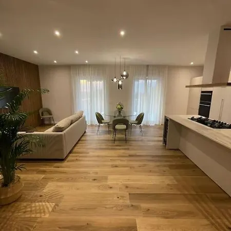 Appartement Maison Lara *