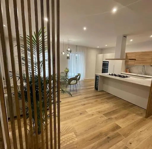 Maison Lara Апартаменти *